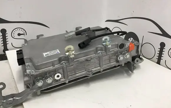 Voltage converter inverter