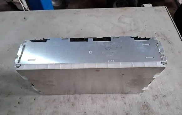 BMW 3 F30 F35 F31 Hybrid / electric car battery 8610469 50403110 25072017