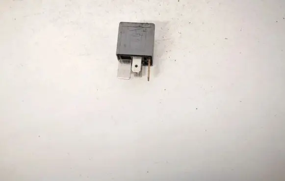 Audi A6 S6 C6 4F Other relay 8d0951253 v23134-j52-x300