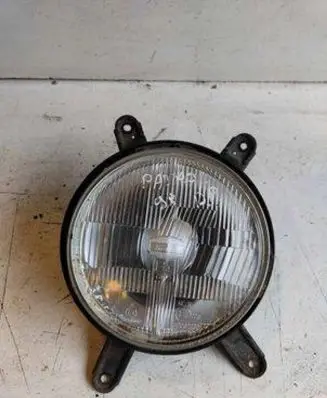 Nissan Patrol 260 Headlight/headlamp 7801032