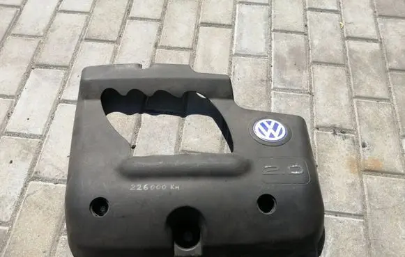 Volkswagen Bora Engine cover (trim) 06A103925AD