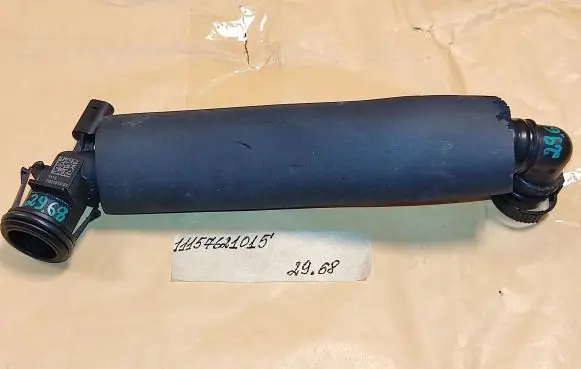 BMW 2 F46 Breather/breather pipe/hose 7621015 11157621015