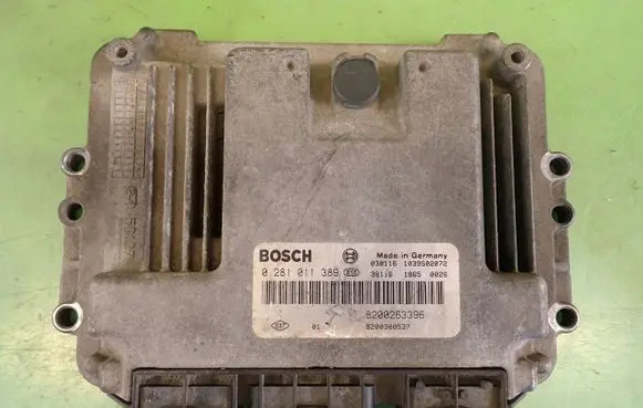 Nissan Primera Engine control unit/module ECU 0281011389
