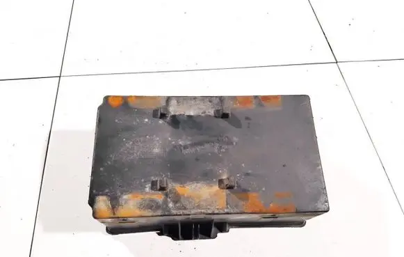 Ford Mondeo Mk III Battery box tray 1s7t10757be