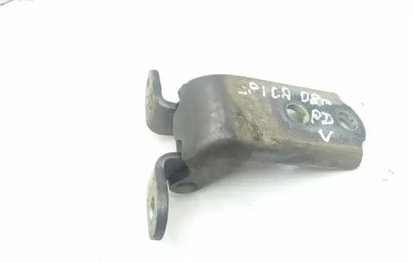 Chevrolet Epica Front door upper hinge