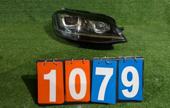 Volkswagen Golf Sportsvan Headlight/headlamp 