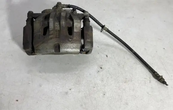 Toyota RAV 4 (XA50) Front brake caliper
