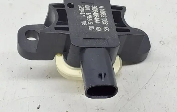 Mercedes-Benz B W246 W242 Airbag deployment crash/impact sensor A1668210351