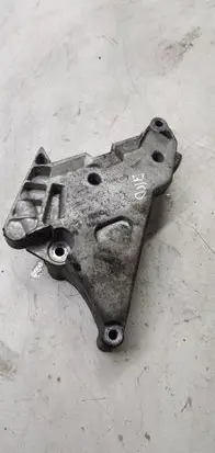 Volkswagen PASSAT B6 Engine mounting bracket 03g199207e