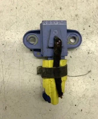 Volkswagen Golf V Airbag deployment crash/impact sensor 1K0955557A