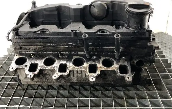 Audi Q3 8U Engine head 03L103373J