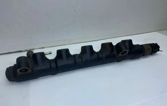 Toyota Avensis T220 Fuel main line pipe 8945812010 DENSO6040