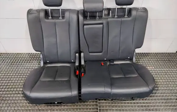 Mitsubishi Eclipse Cross Second row seats 