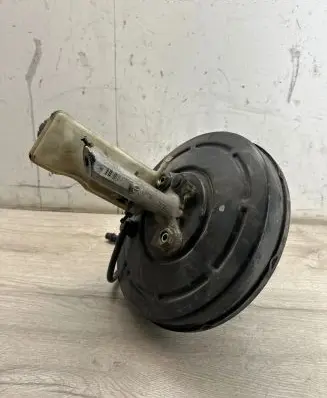 Renault Megane II Brake booster 8200157453