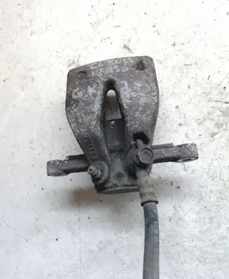 Toyota Corolla Verso AR10 Rear brake caliper Y01339