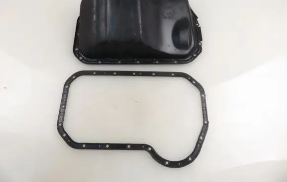 Audi 80 90 S2 B4 Oil sump 