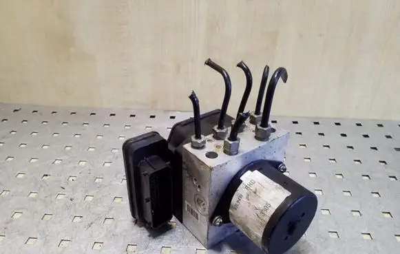 Opel Insignia A ABS Pump 13313805 16817009