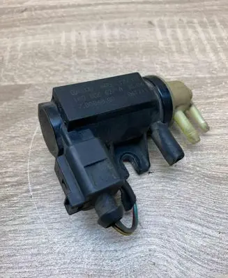 Volkswagen PASSAT B6 Turbo solenoid valve 1K0906627A 70086800