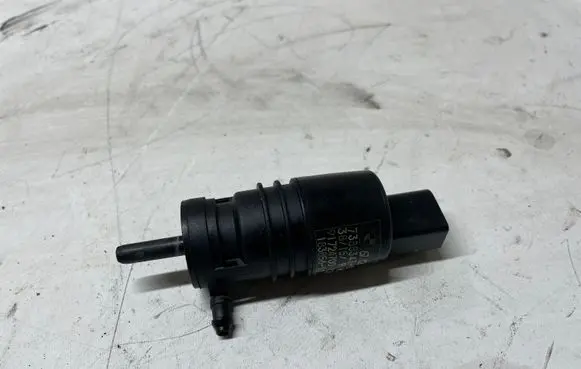 BMW X3 F25 Windscreen/windshield washer pump 7388343 18385611 91724700