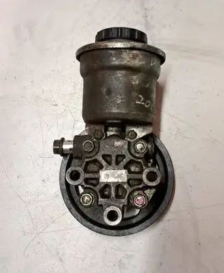 Toyota Corolla Verso AR10 Power steering pump 12180