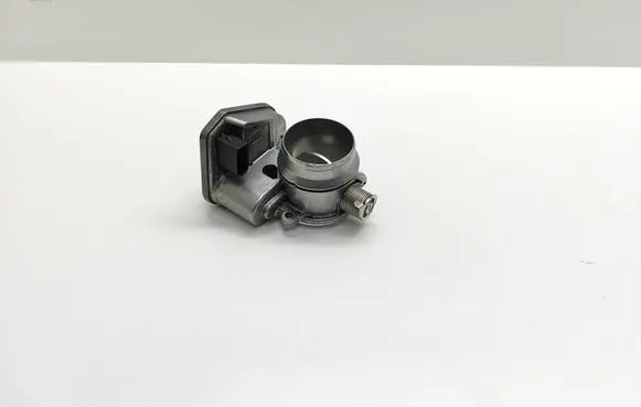 BMW 5 E60 E61 Throttle valve 7804384 780438401 B83440563