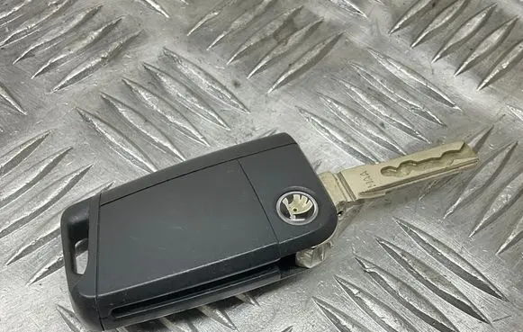 Skoda Octavia Mk3 (5E) Ignition key/card 5E0959752A