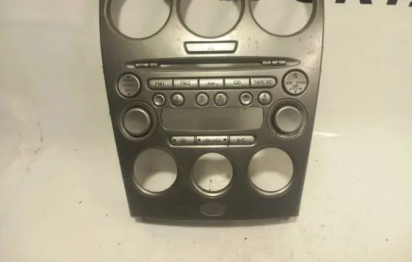 Radio/GPS head unit trim