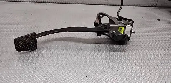 Hyundai i20 (PB PBT) Clutch pedal 
