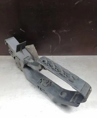 Mercedes-Benz E W211 Accelerator throttle pedal A2113000404