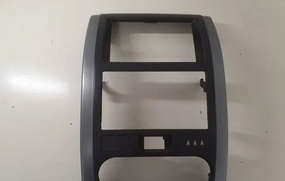 Radio/GPS head unit trim