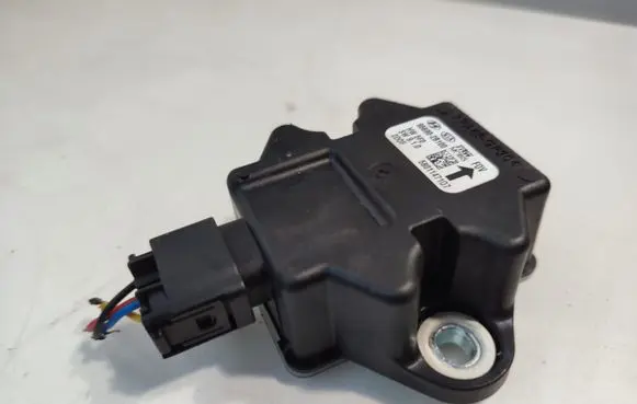Hyundai Santa Fe ESP acceleration yaw rate sensor 956902B100