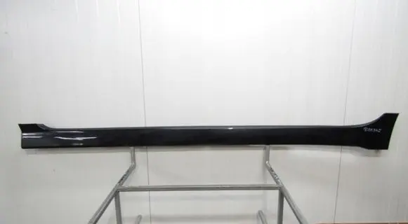 Front sill (body part)