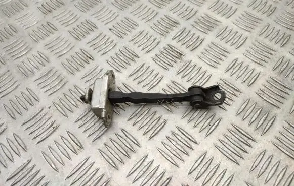 Nissan Qashqai Front door check strap stopper