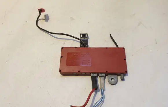 Volvo S80 Aerial antenna amplifier 9459991 AAR732
