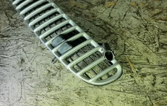 BMW 3 E46 Bonnet/hood grill 51138208484