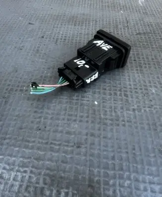 Toyota Avensis T270 Parking (PDC) sensor switch 15B118