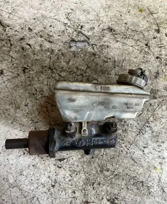Seat Alhambra (Mk1) Master brake cylinder 7M1611303