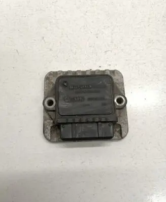 Volkswagen PASSAT B3 Ignition amplifier control unit 191905351