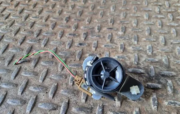 Nissan Juke I F15 Front door high frequency speaker 281E11KA0A
