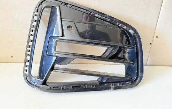 BMW 4 G22 G23 G24 G26 Front bumper lower grill 51118076732