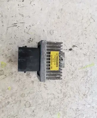 Renault Megane III Glow plug pre-heat relay 8200859243