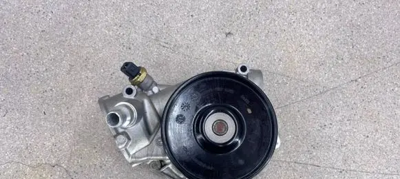 BMW M5 Water pump 7843738 11537843738 7845829