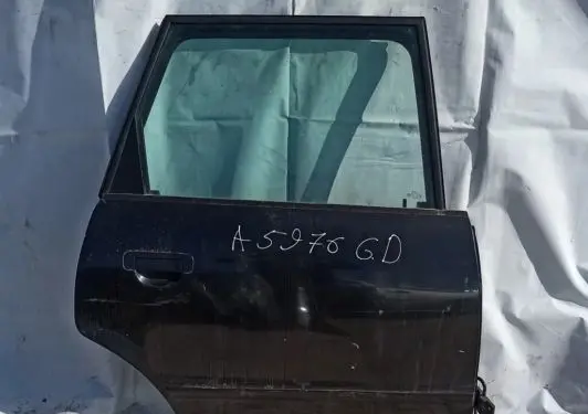 Audi A4 S4 B5 8D Rear door Juoda