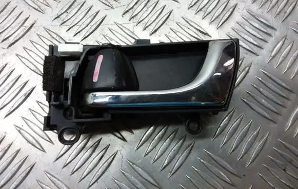 Subaru Legacy Front door interior handle