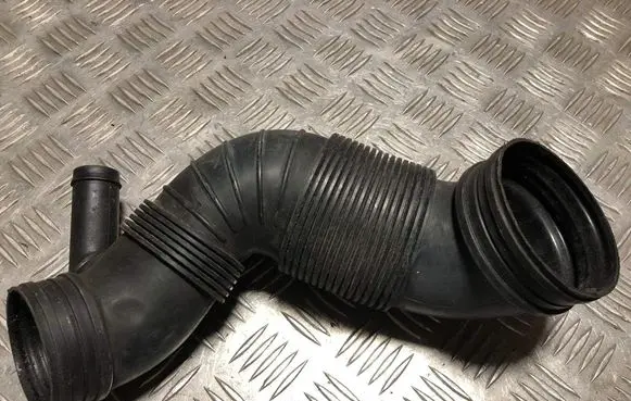 Audi A3 S3 8P Air intake hose/pipe 3C0129654P 446197604