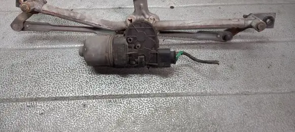 Skoda Fabia Mk1 (6Y) Front wiper linkage 