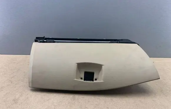 BMW 5 E60 E61 Glove box 6985279 7034081 51166985279