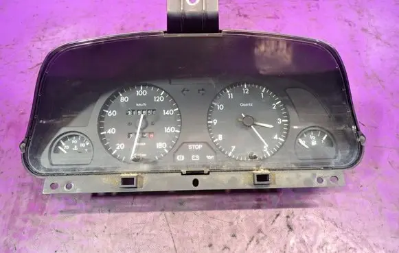 Speedometer (instrument cluster)