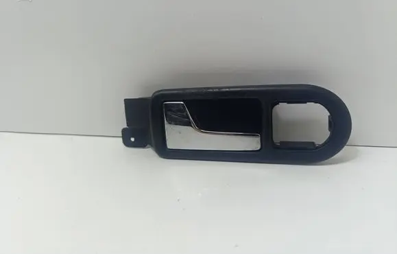 Volkswagen PASSAT B5.5 Front door interior handle 3B1837113