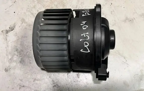 Smart ForTwo II Heater fan/blower 1736006902